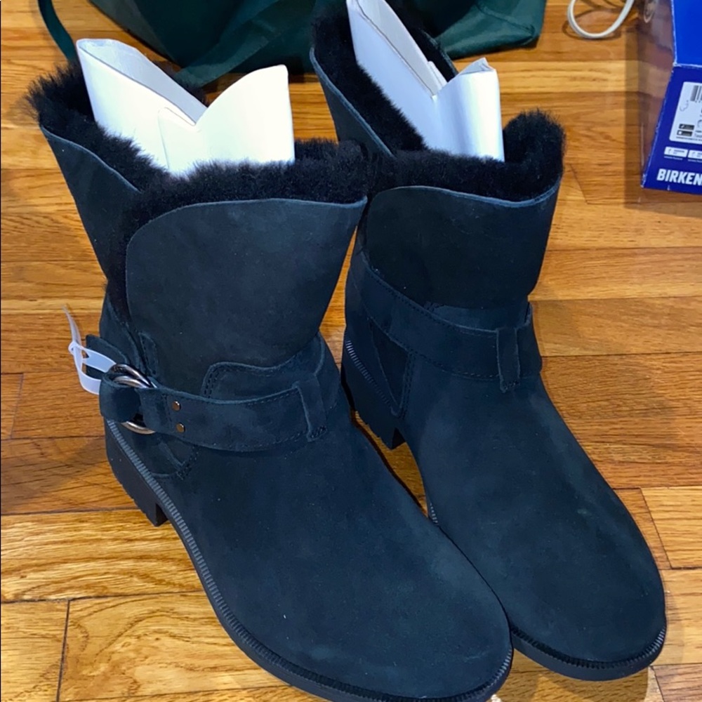 New Women’s UGG boots